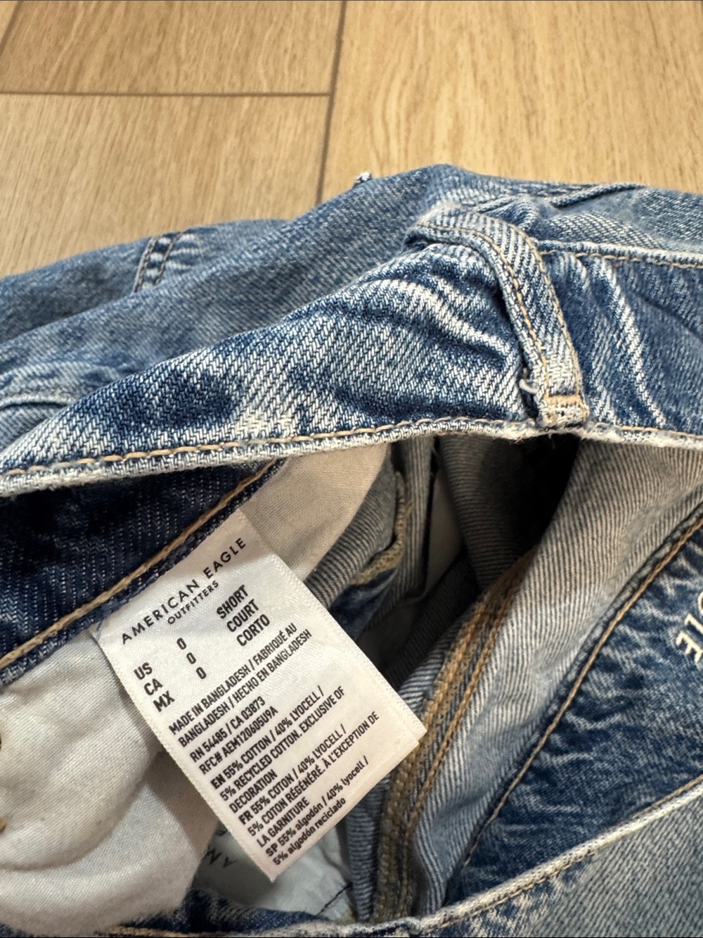 American Eagle Baggy Wide Leg Distressed Jeans Sz 0 Short Back to school Trendy - Picture 8 of 11